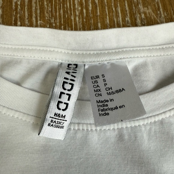 H&M Divided Long Sleeve Crop White Tee Shirt Women’s Size Small Layering Preppy - Picture 4 of 9